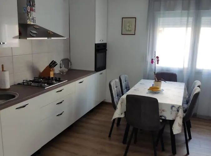 Nika Apartament *